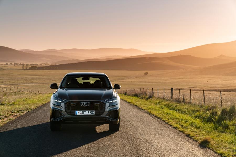  Audi Q8 55 TFSI Quattro 2018 года  (AU) (фото 5 из 17)